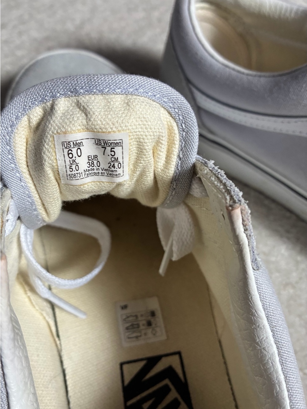 Vans Women's Low-Top Sneakers - Light Gray & White - Picture 2 of 4